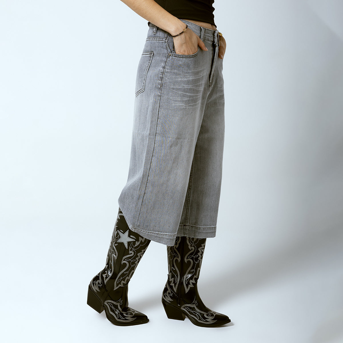 Short bermuda Susana gris