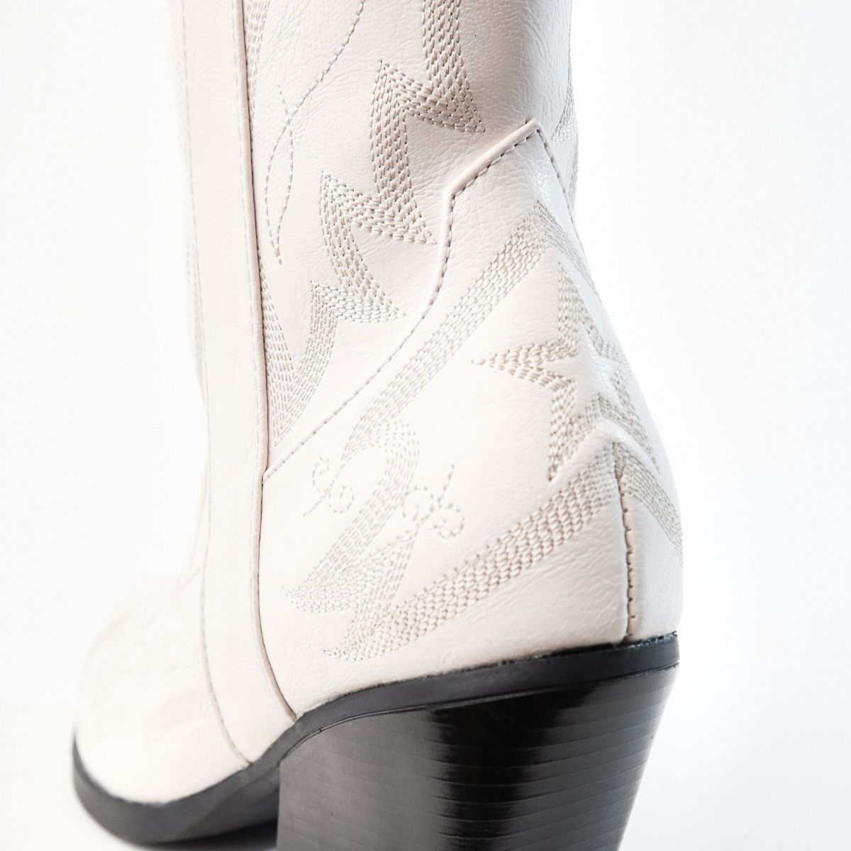 BOTA 2080 LATTE