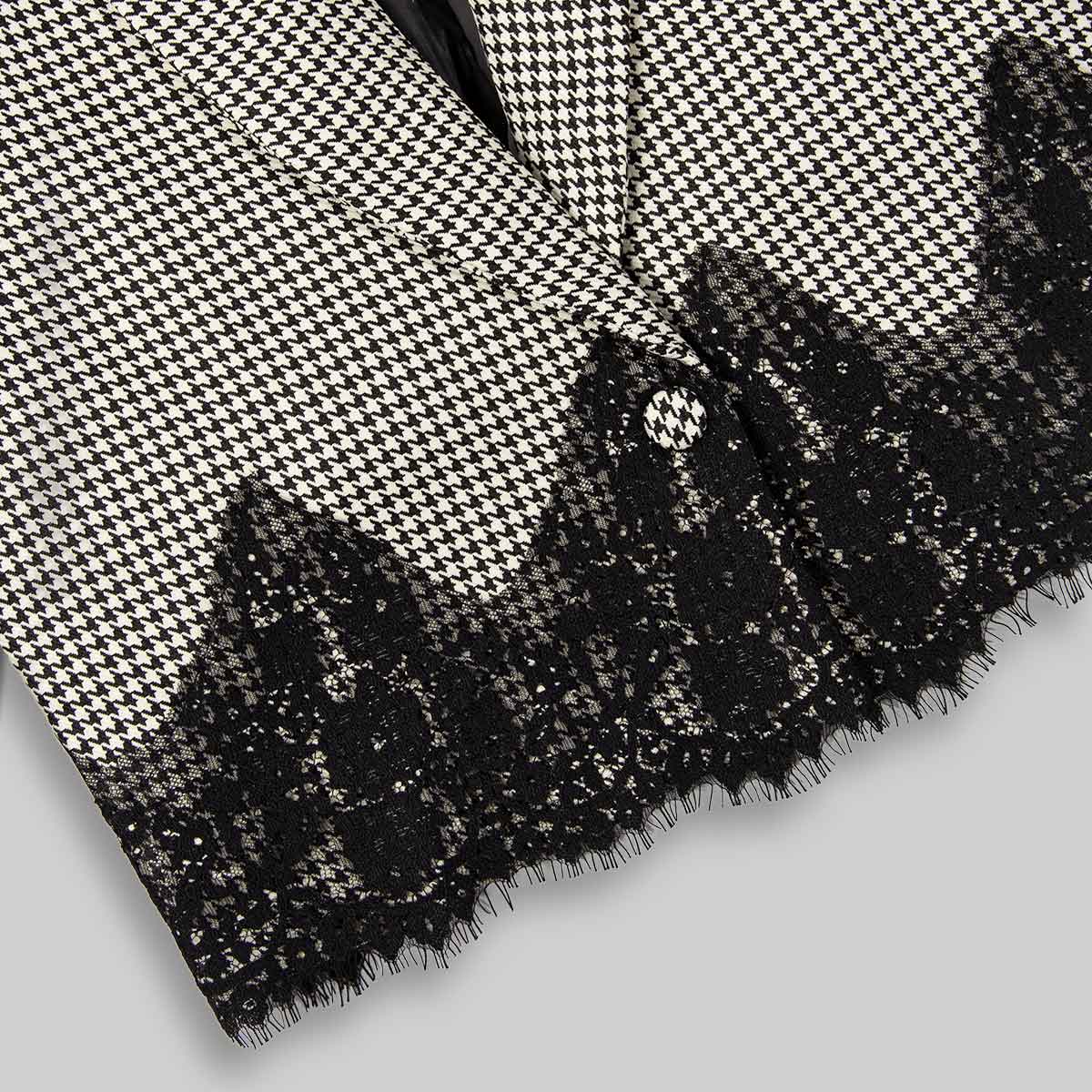 BLAZER CROP ENCAJE NEGRO