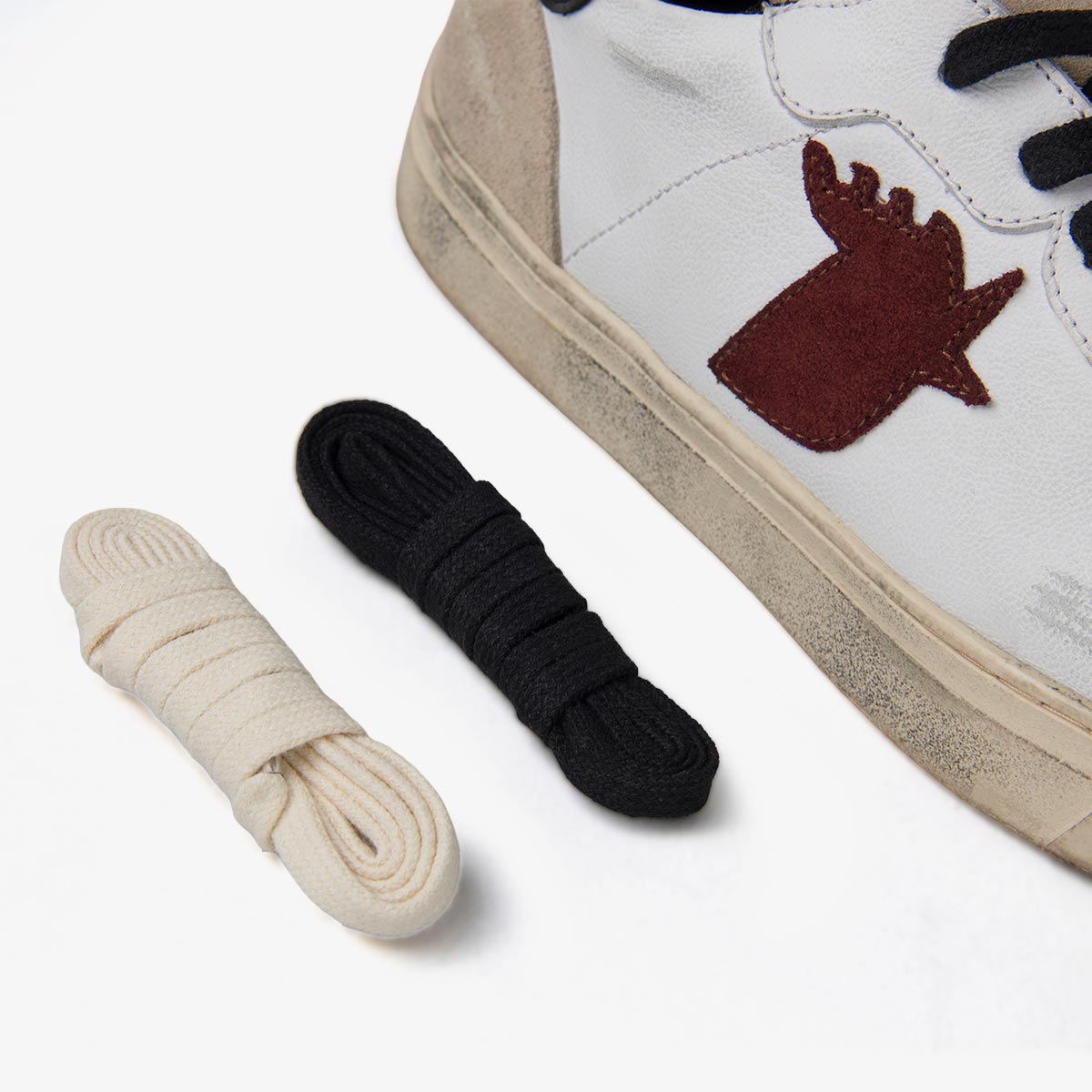 SNEAKER DAMA ROOSTER WHITE AND RED