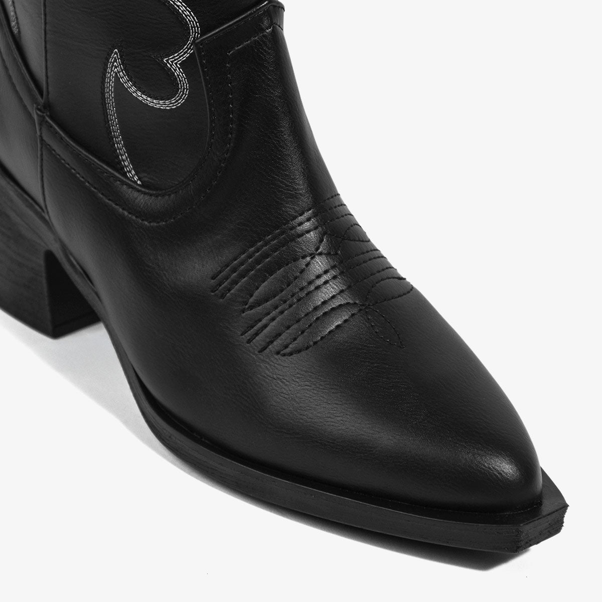 BLACK 7509