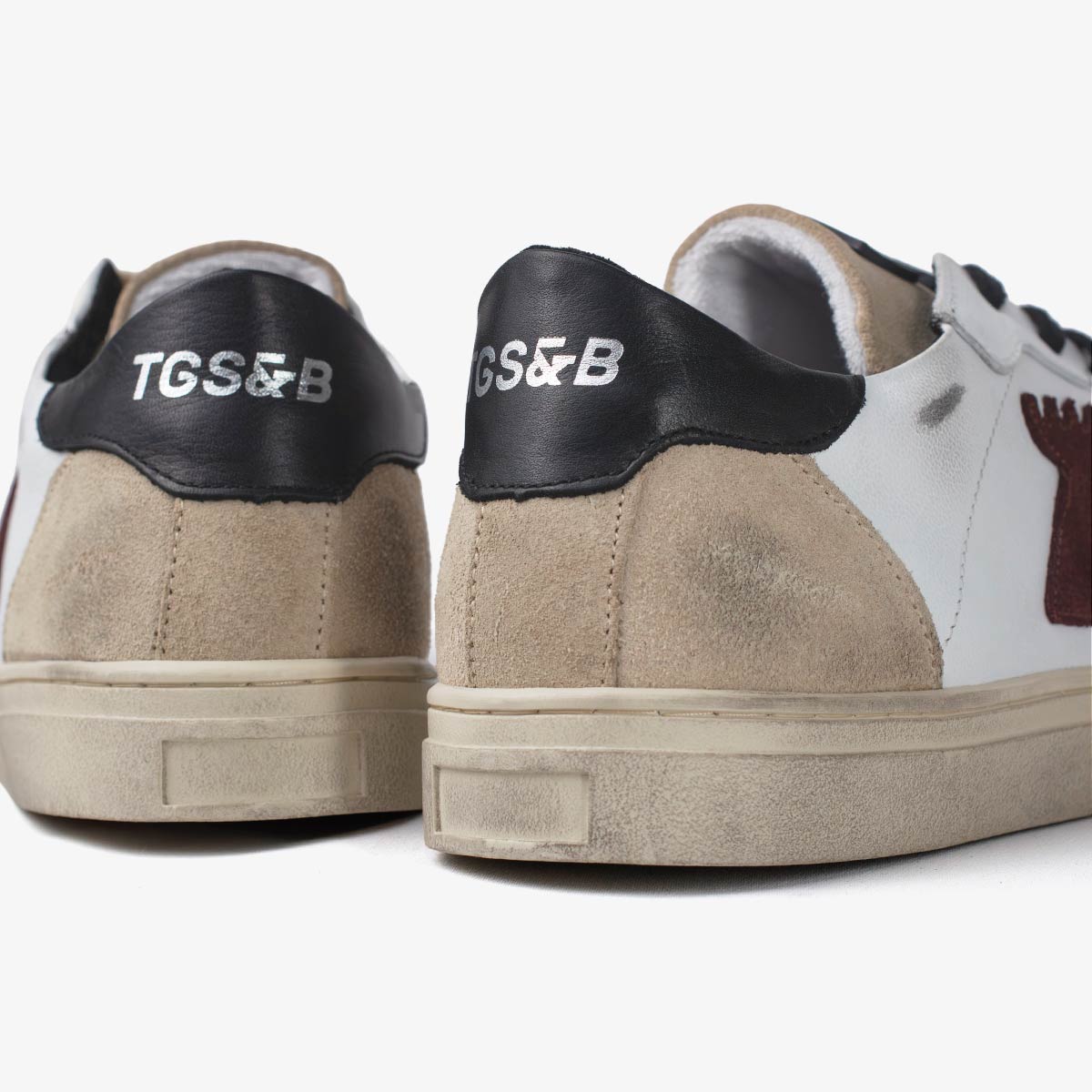 SNEAKER DAMA ROOSTER WHITE AND RED